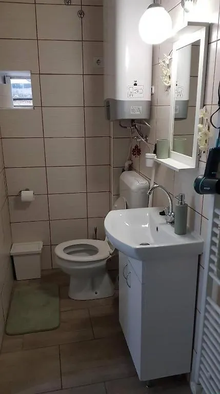 דירה אגר Fortuna Apartman Studio הונגריה