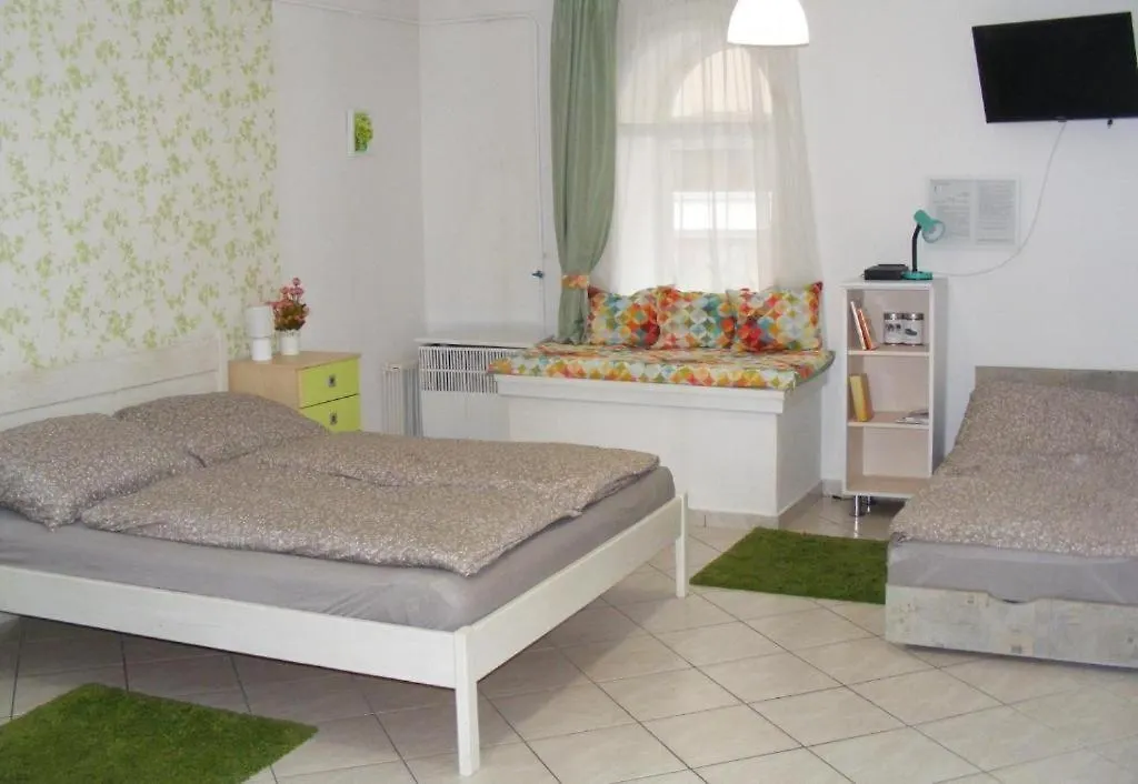 אגר Fortuna Apartman Studio